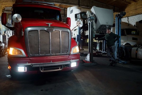 Comment choisir un système d'éclairage LED pour les cabines de camions?